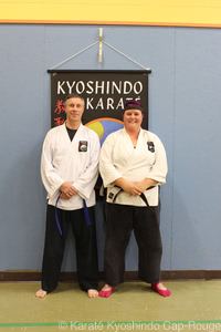 Les participants seniors ceintures bleue et brune