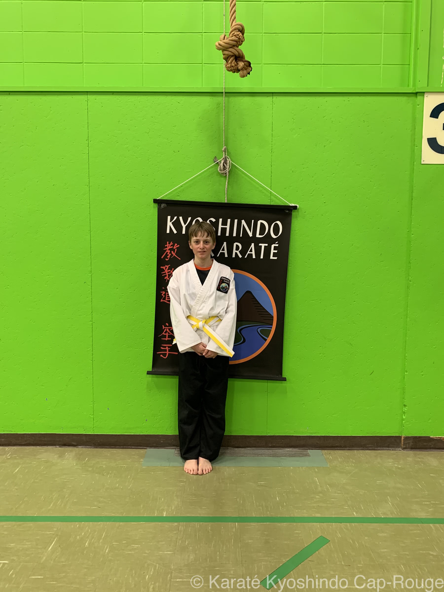 Remise ceinture blanche et jaune Karaté Kyoshindo CapRouge